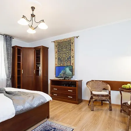 Elegant Aparthotel 2*