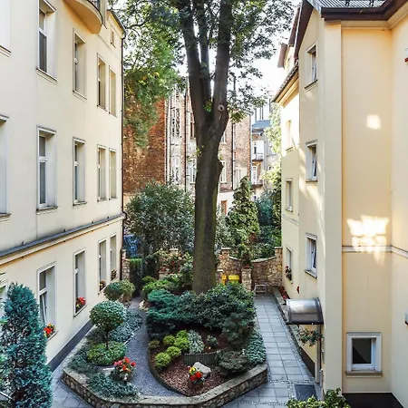 Elegant Aparthotel