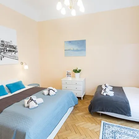 Apartament Apartments Roman