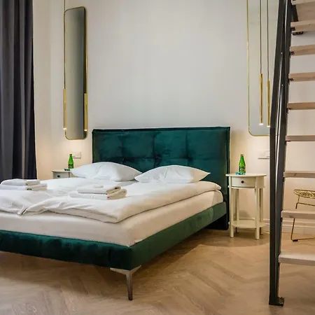 Deluxe Old Town Sw. Krzyza Wawelofts Apartment Krakow