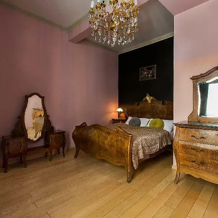 Aparthotel Antique Plac Szczepanski 3*
