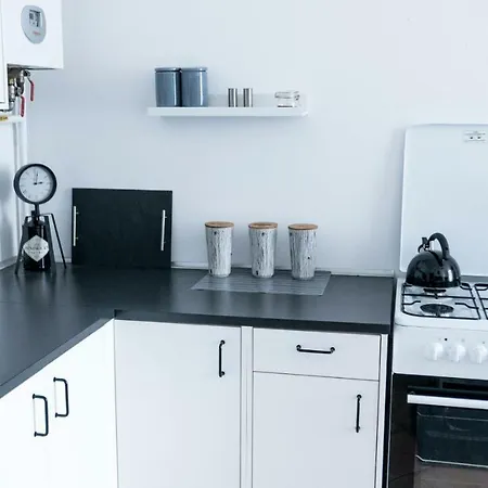 Apartment Lobzowska 6 *