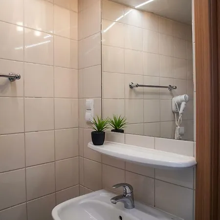 Pod Wawelem 3* Krakow