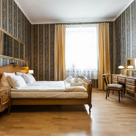Vintage Senacka 5 * Krakau
