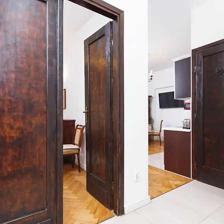 Cracow Lenartowicza By Renters