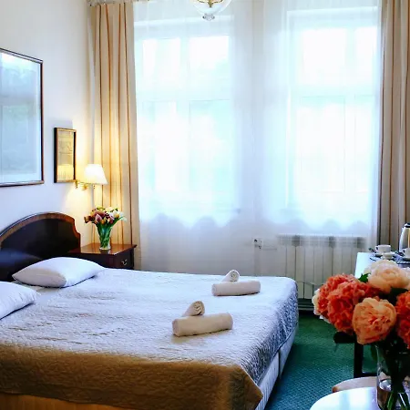 Hotel apartamentowy Miodosytnia 3*