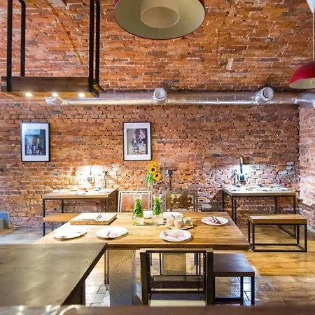 Little Britain Aparthotel Sauna&Daily Spa Hen&Stag Do Krakow