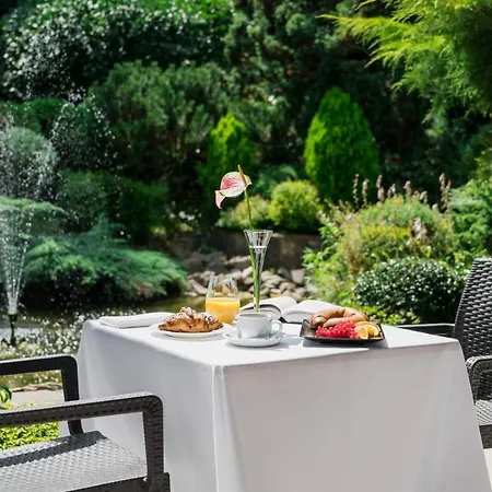 Crown Piast & Otel 5*