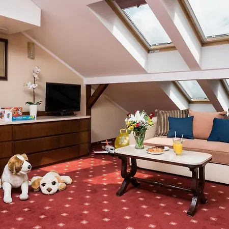 Crown Piast & Otel Krakow