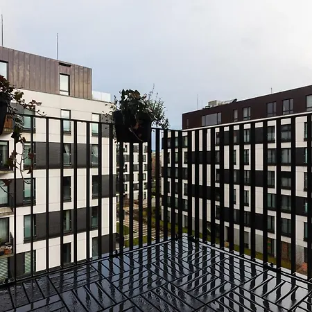 아파트 Elegant Business With Parking - By Upstairs *