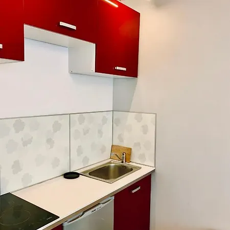 Apartment In Center *