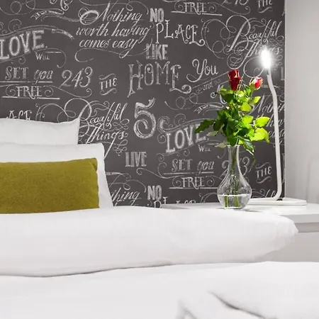 Househost Apartament: Swietego Krzyza Street Krakow