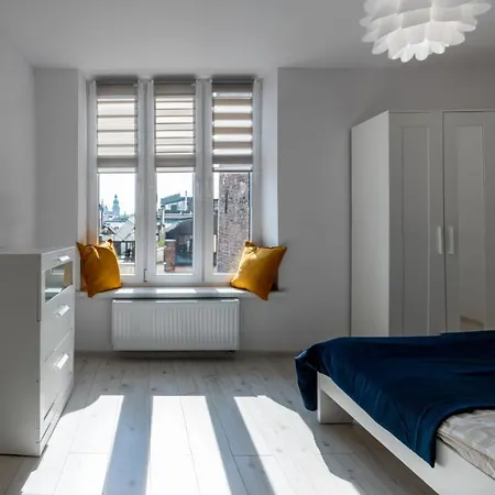 Super Central Sienna Street Apartment *
