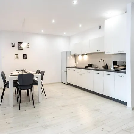 Apartment Super Central Sienna Street Krakau