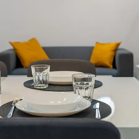 Apartment Super Central Sienna Street Krakau