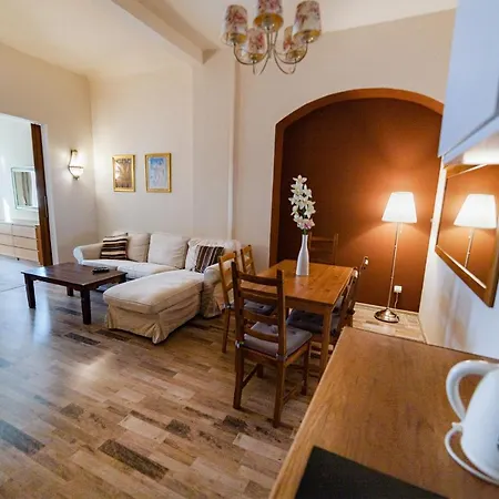 Lounge Apartment *