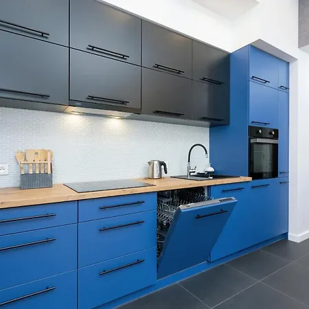 Comfy Cracow By Renters Apartment