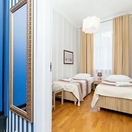 Comfy Cracow By Renters Apartment