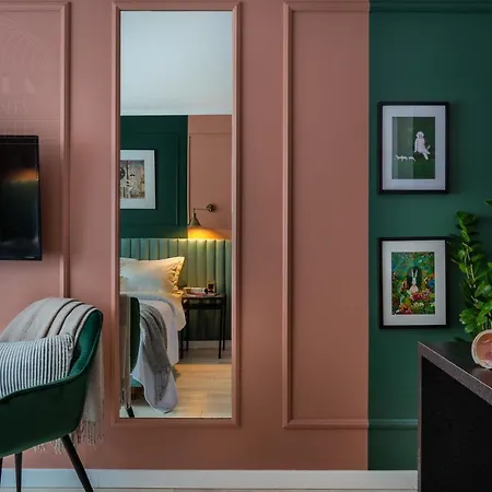 Modern View Of Planty Park Appartement Cracovie
