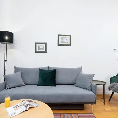 Comfy Cracow By Renters * Krakow