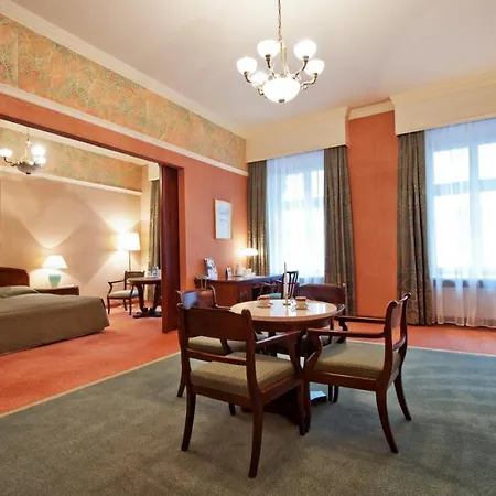 Grand Otel