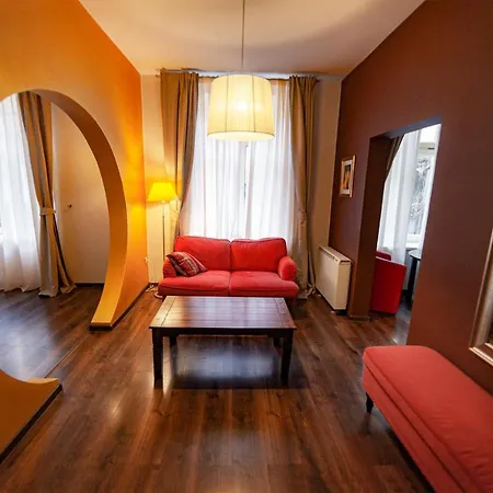 Apartment Lounge *
