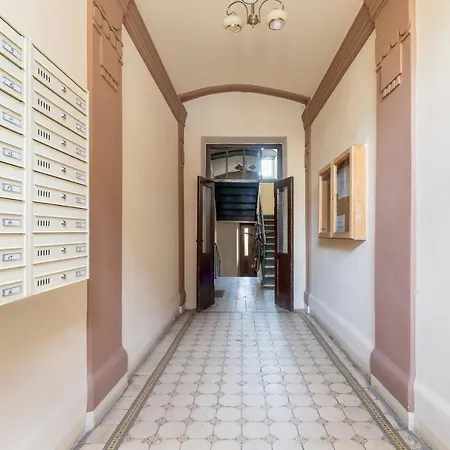 Apartment Comfy Cracow By Renters