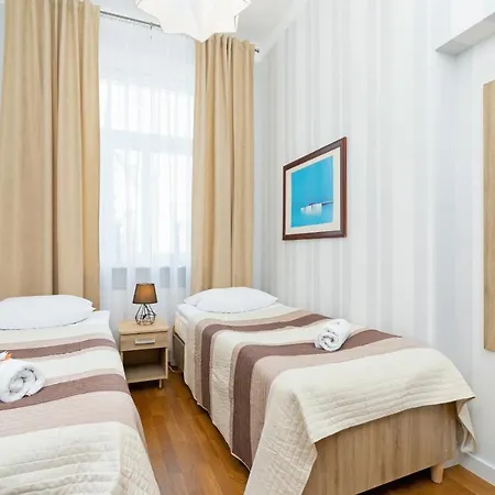 Comfy Cracow By Renters Apartment Krakow