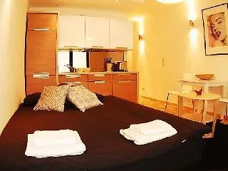 Yourplace Lemon Hotel