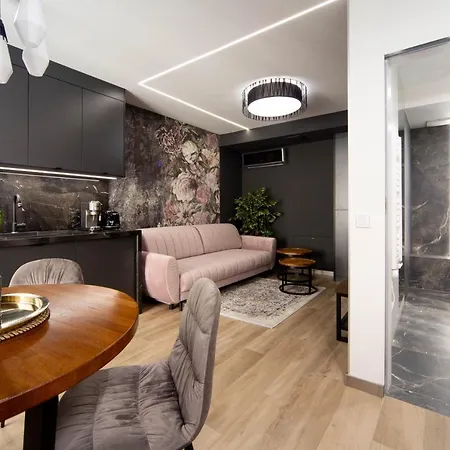 Jacuzzi Main Square Appartement *