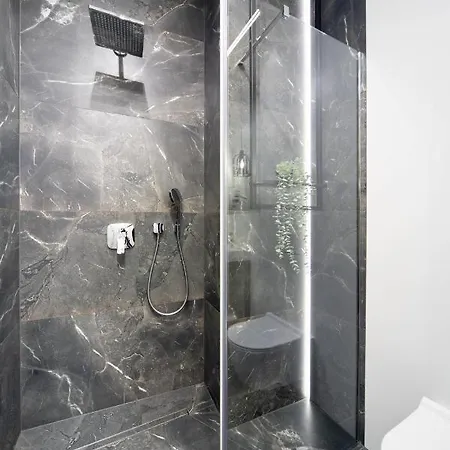 Appartement Jacuzzi Main Square