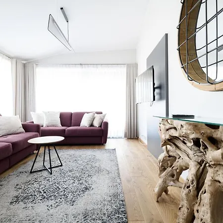 Aparthotel Inspire Miodova 4*