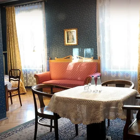 Austeria Klezmer Hois Apart Otel Krakow
