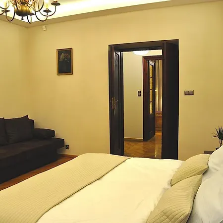 Apartment Splendor *