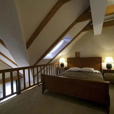 Neohotel Airport 4*
