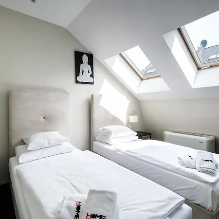 Home Aparthotel