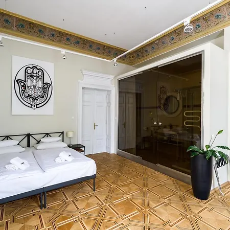 Home Aparthotel