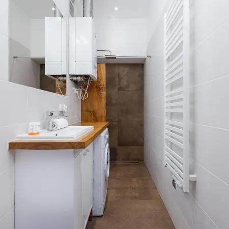 Apartment Old Town Basztowa By Renters