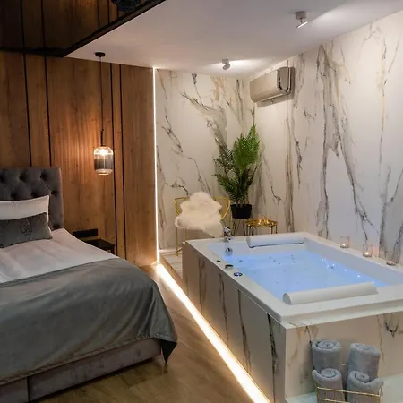 Appartement Jacuzzi Main Square
