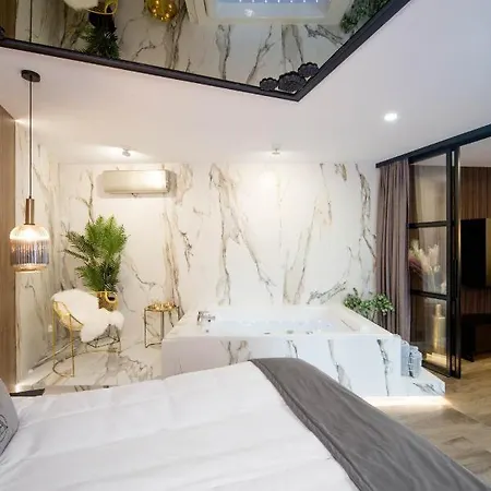 Jacuzzi Main Square Appartement Krakau