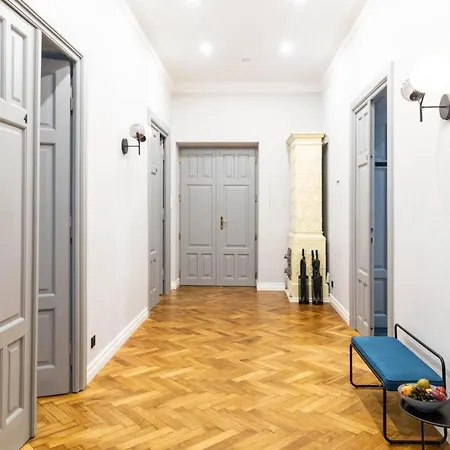 Nola Apartment