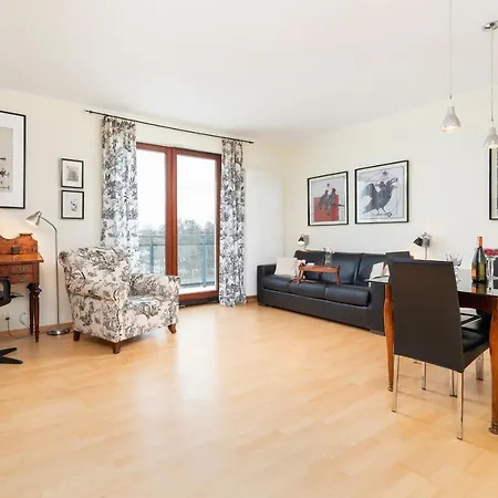 Apartment Cracow Pilotow Cosy With Free Parking By Renters