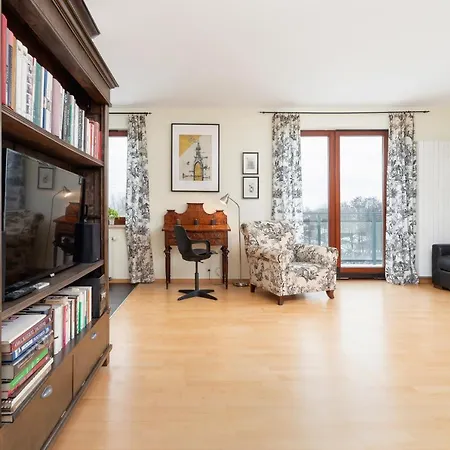 Cracow Pilotow Cosy With Free Parking By Renters Apartment
