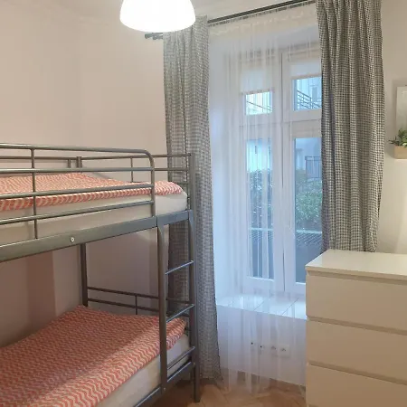 Hostel Royal Old Town *