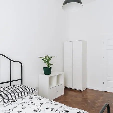 Podzamcze 24 * Kraków