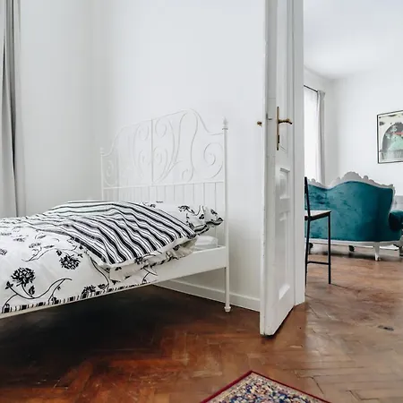 Podzamcze 24 Apartament