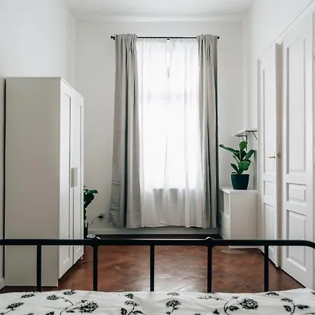 Podzamcze 24 * Kraków
