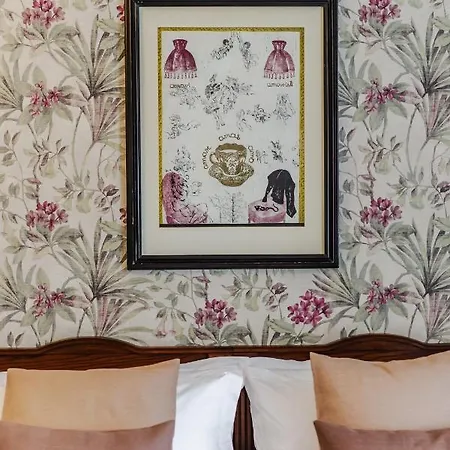 H15 Francuski Old Town - Destigo Otel