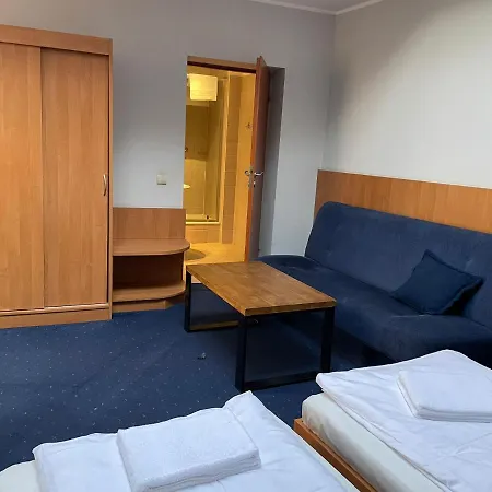 Garbarska 22 *