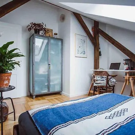 Happy Moments Apartment